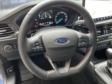 Focus ST-Line Bluetooth Navi LED Klima