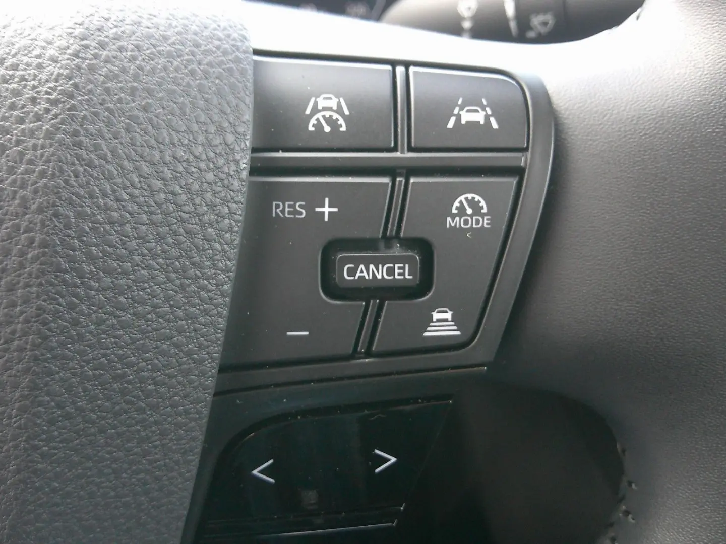C-HR HSD Flow Navi Kamera Sp.Ass. 15J. Garantie