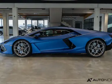Revuelto Beifahrerdisplay Assistenz CarPlay