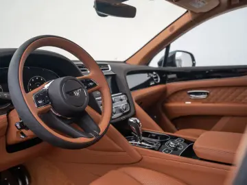 Bentayga Azure V8