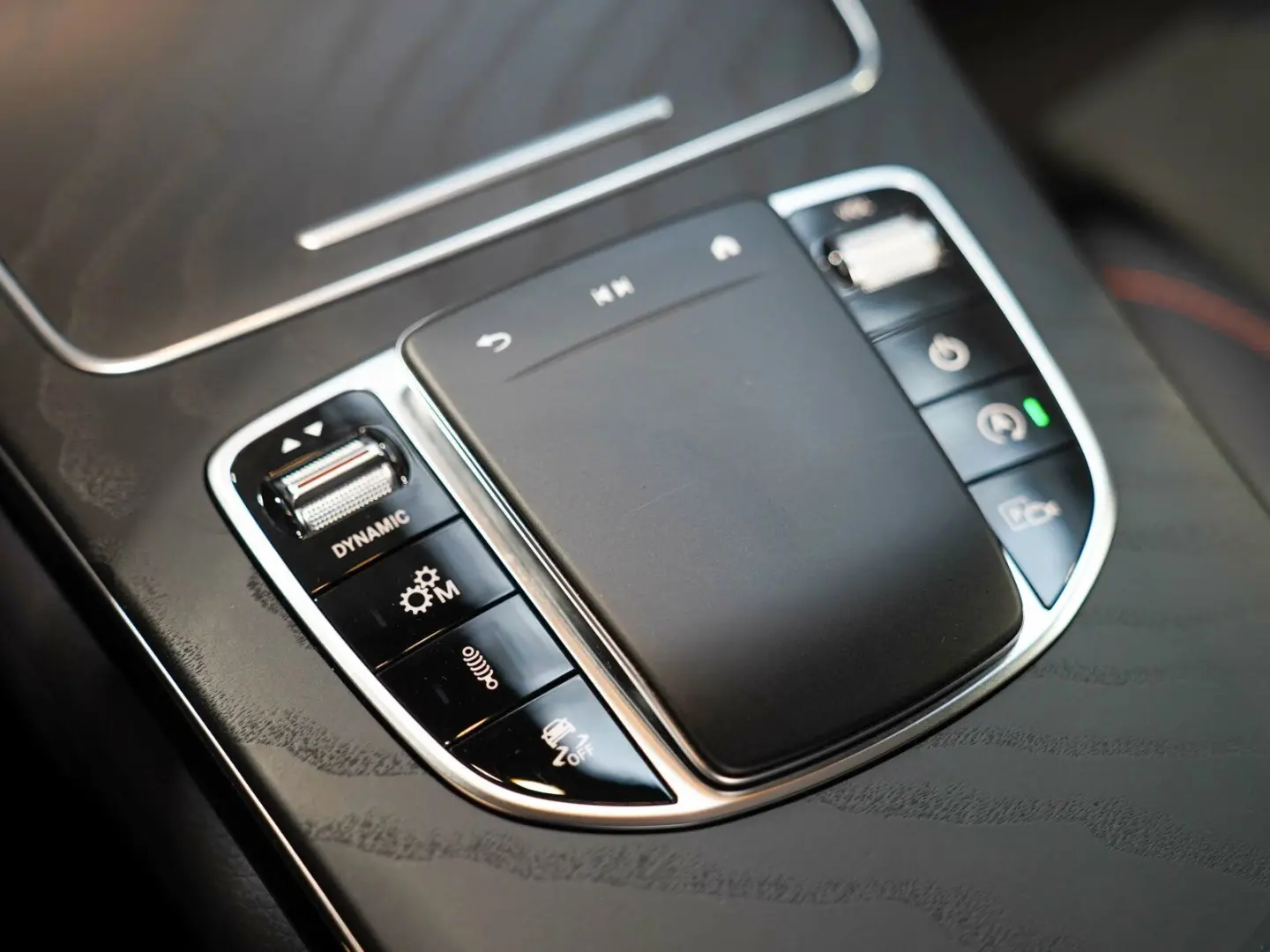 GLC 43 AMG 4M Night Pano DISTRONIC Sonnenrollos