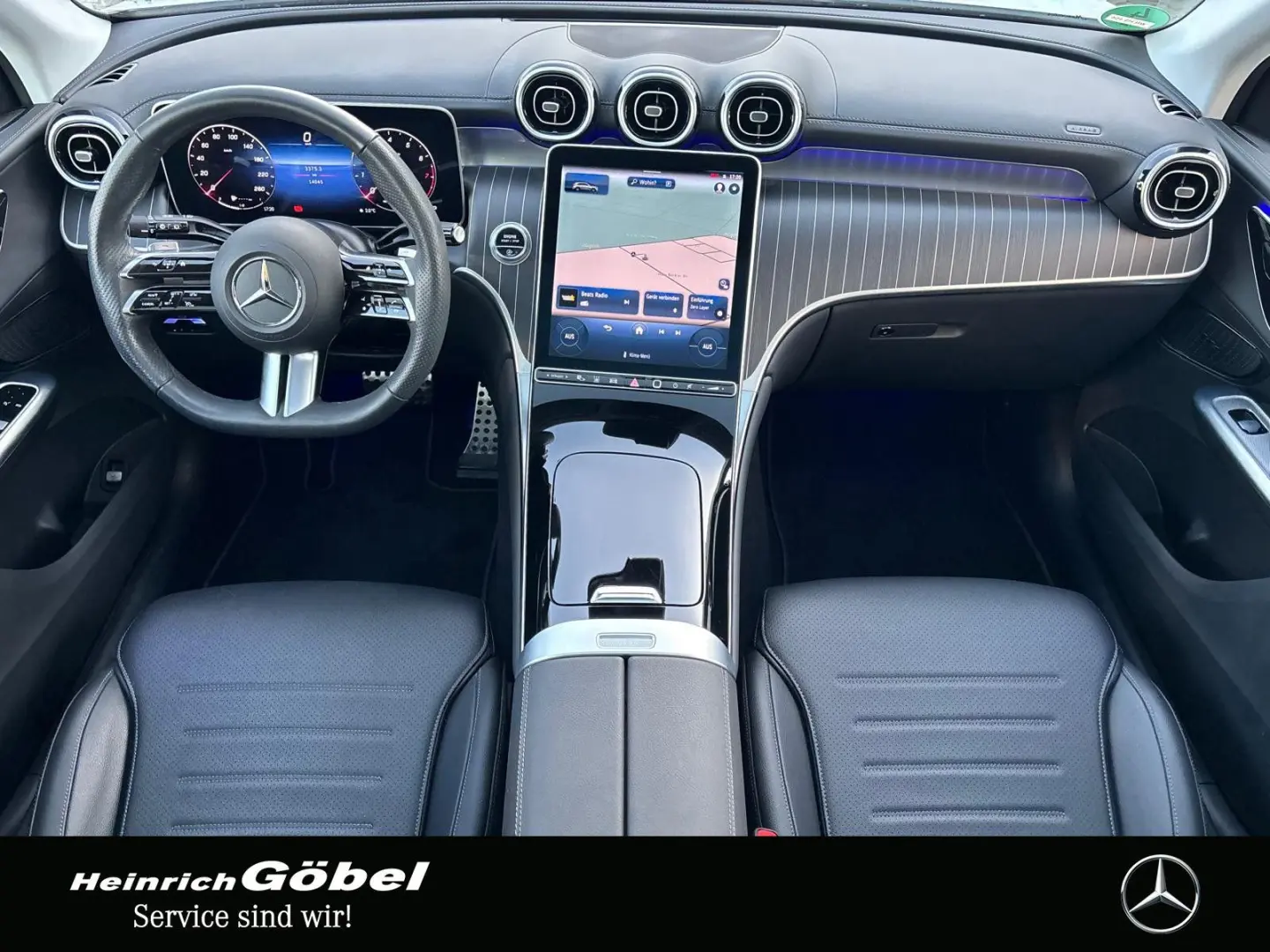GLC 300 4M AMG-PREM PANO SH AHK WP SHIF 360°KAM
