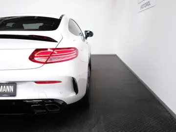 C63 AMG/1.HAND/DRIVERS PACK/PERF.SITZE/SPO.ABGAS
