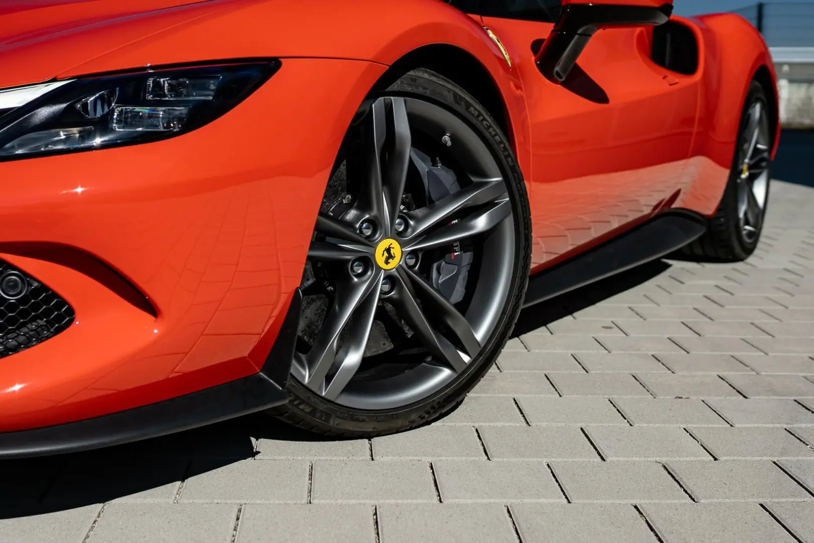 296 GTB | Rosso Dino | Racing Seats | Lift