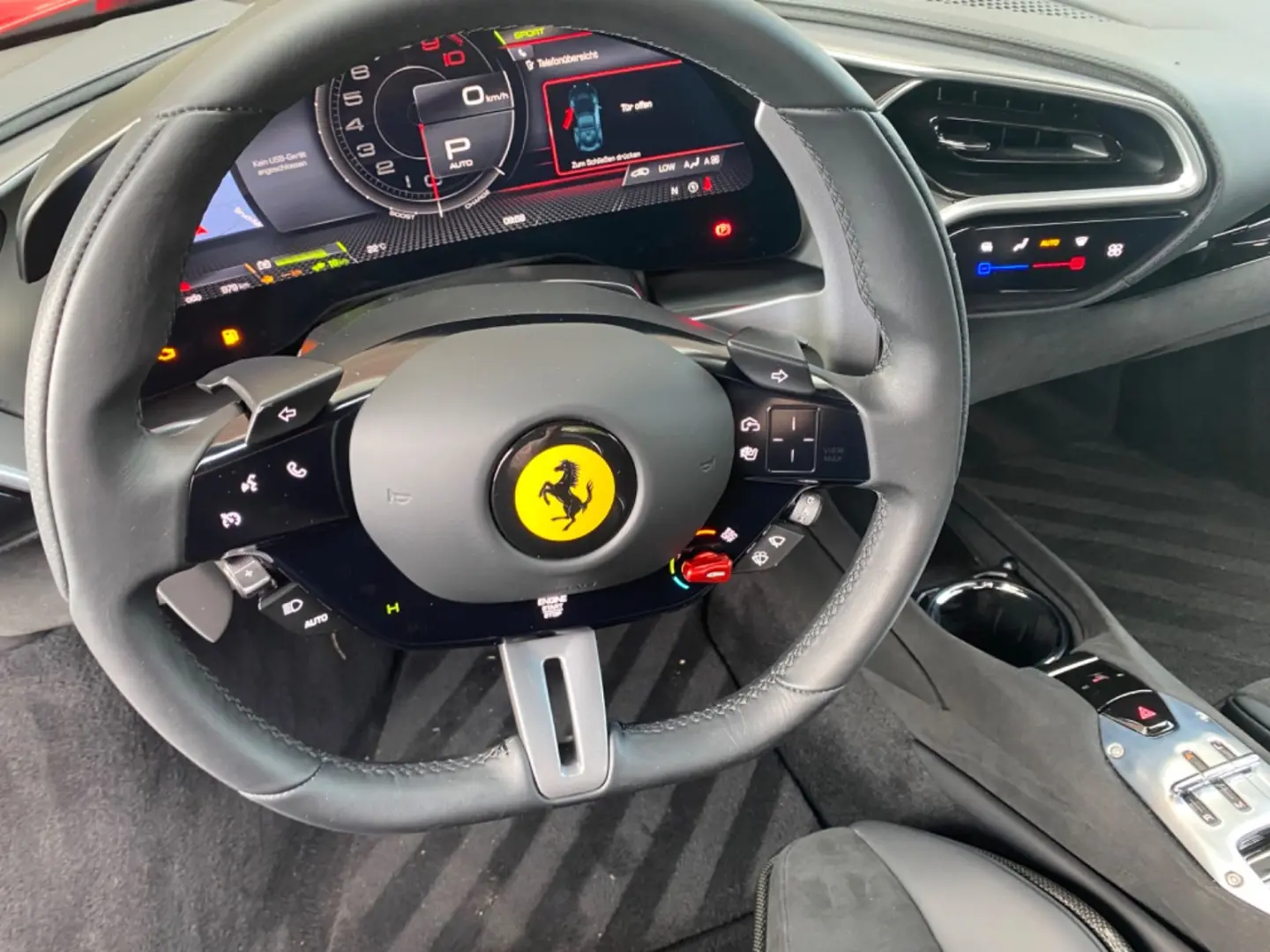 Ferrari 296 GTB 1.Hand Karbon Sitze Kamera