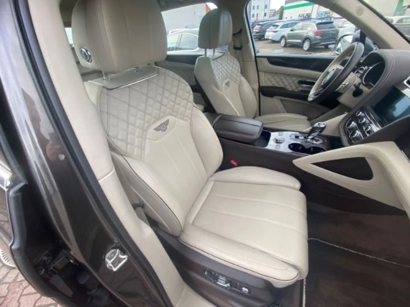 Bentayga Mulliner First Edition 22°Naim Airmatic