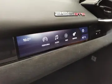 296 GTS Lift|SURROUND VIEW|RACING-SPORTSITZE
