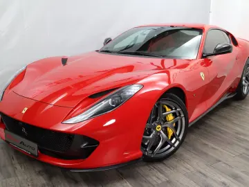 812 6.5 V12 Superfast DCT F1 Lift Carbon