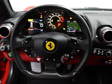 812 6.5 V12 Superfast DCT F1 Lift Carbon