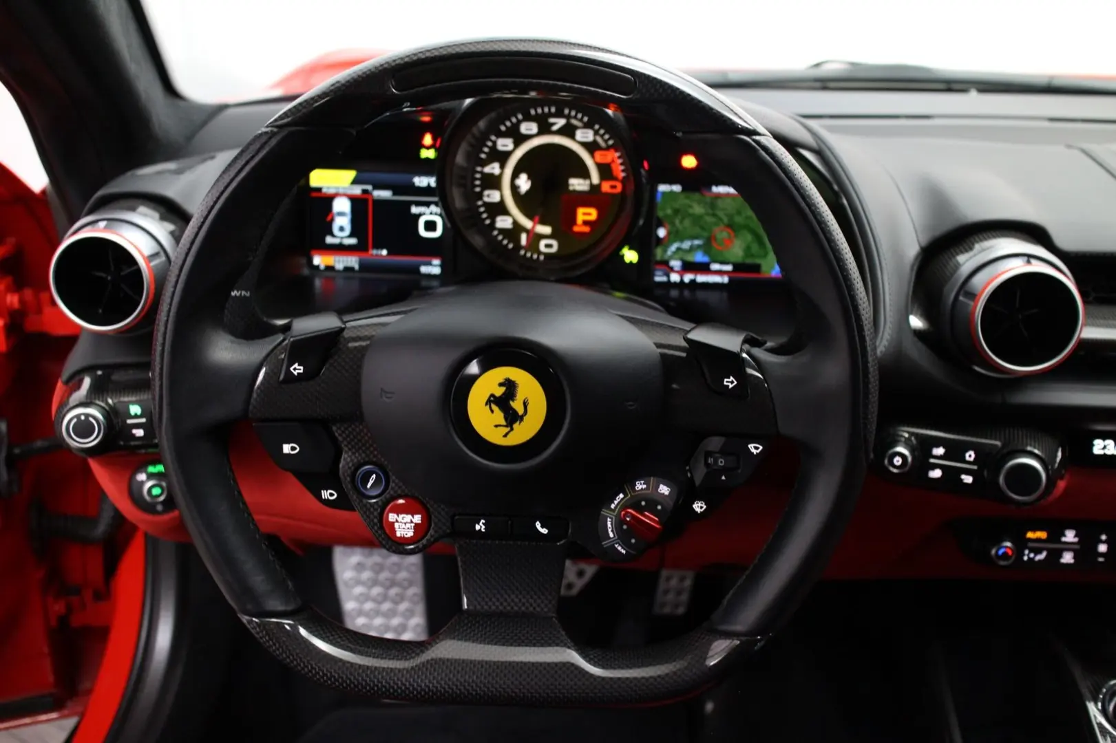 812 6.5 V12 Superfast DCT F1 Lift Carbon