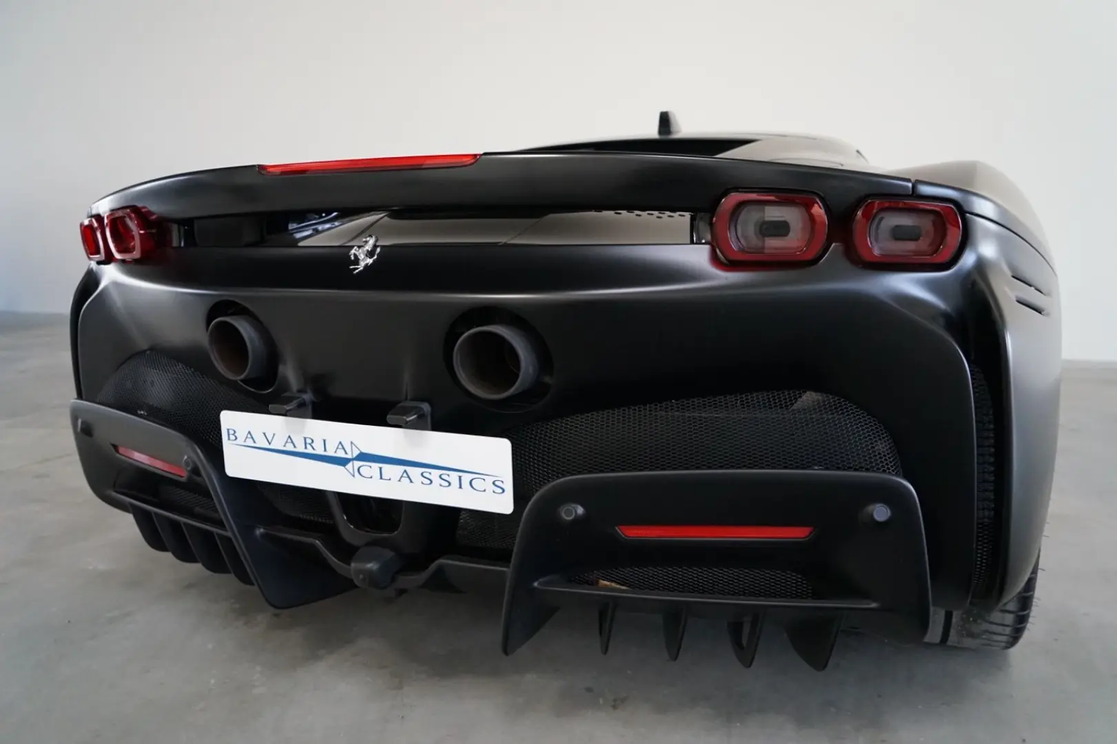 SF90 + CARBON + LIFT + JBL + CARPLAY