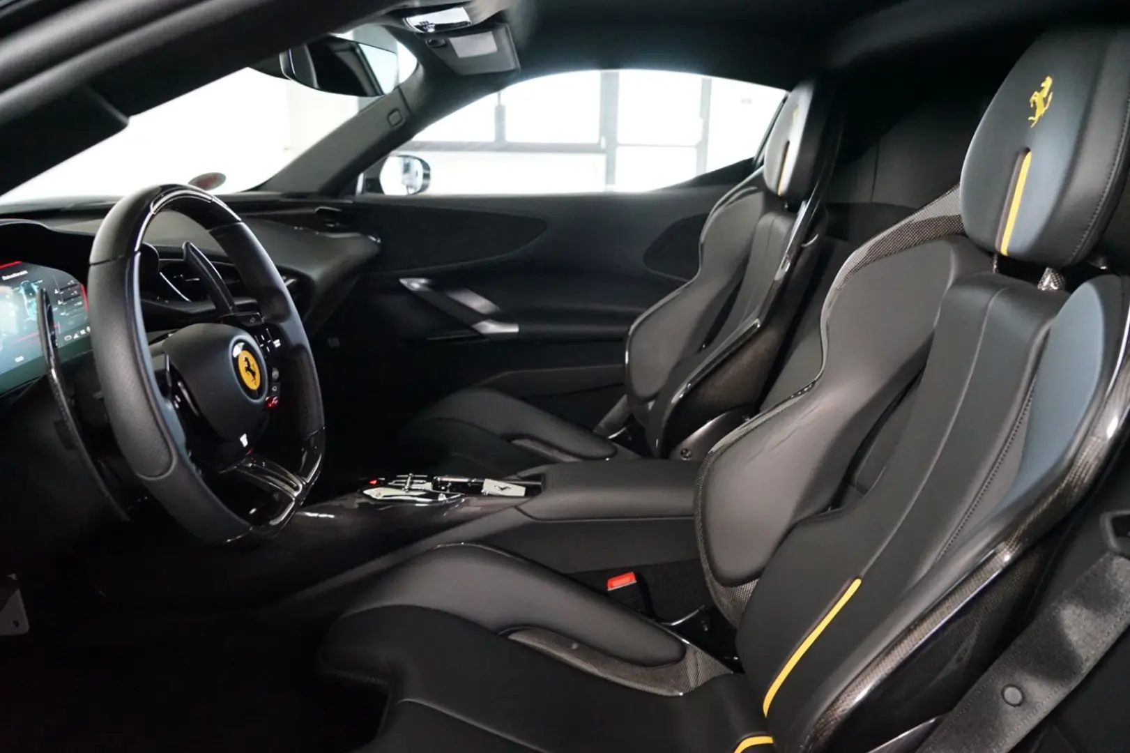 SF90 + CARBON + LIFT + JBL + CARPLAY