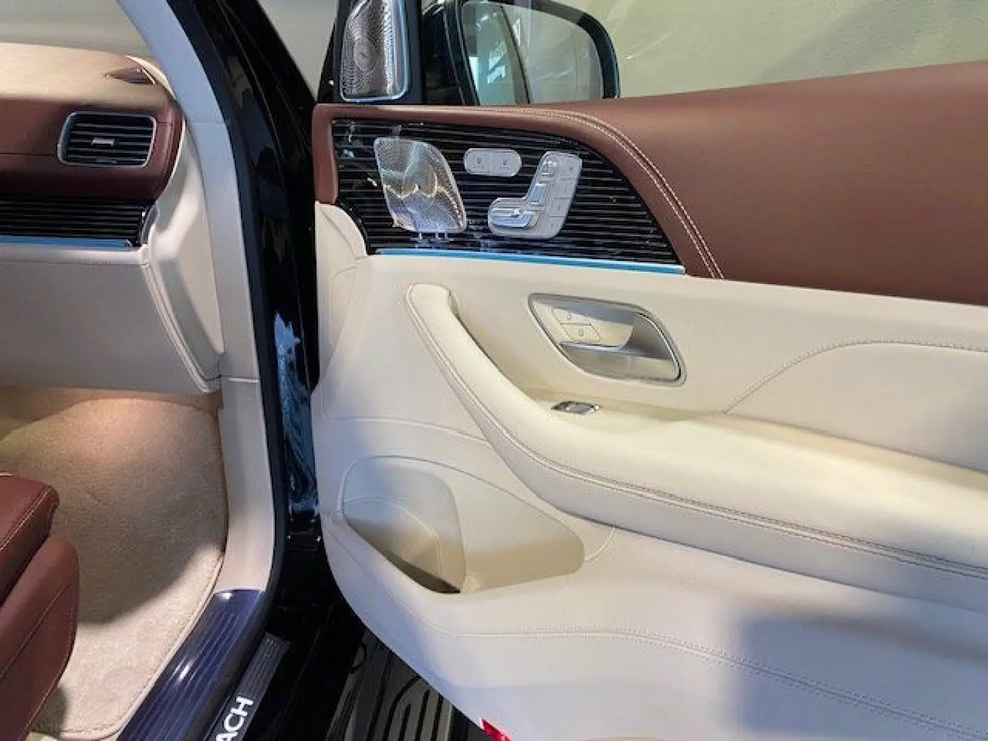 GLS 600 4M Maybach 23