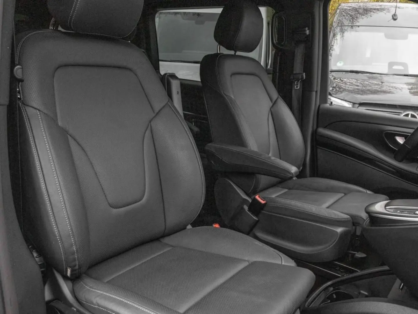 V 300 AVANTGARDE NIGHT L+4x4+AMG+DISTR+STHZG