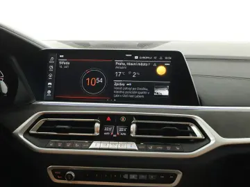X7