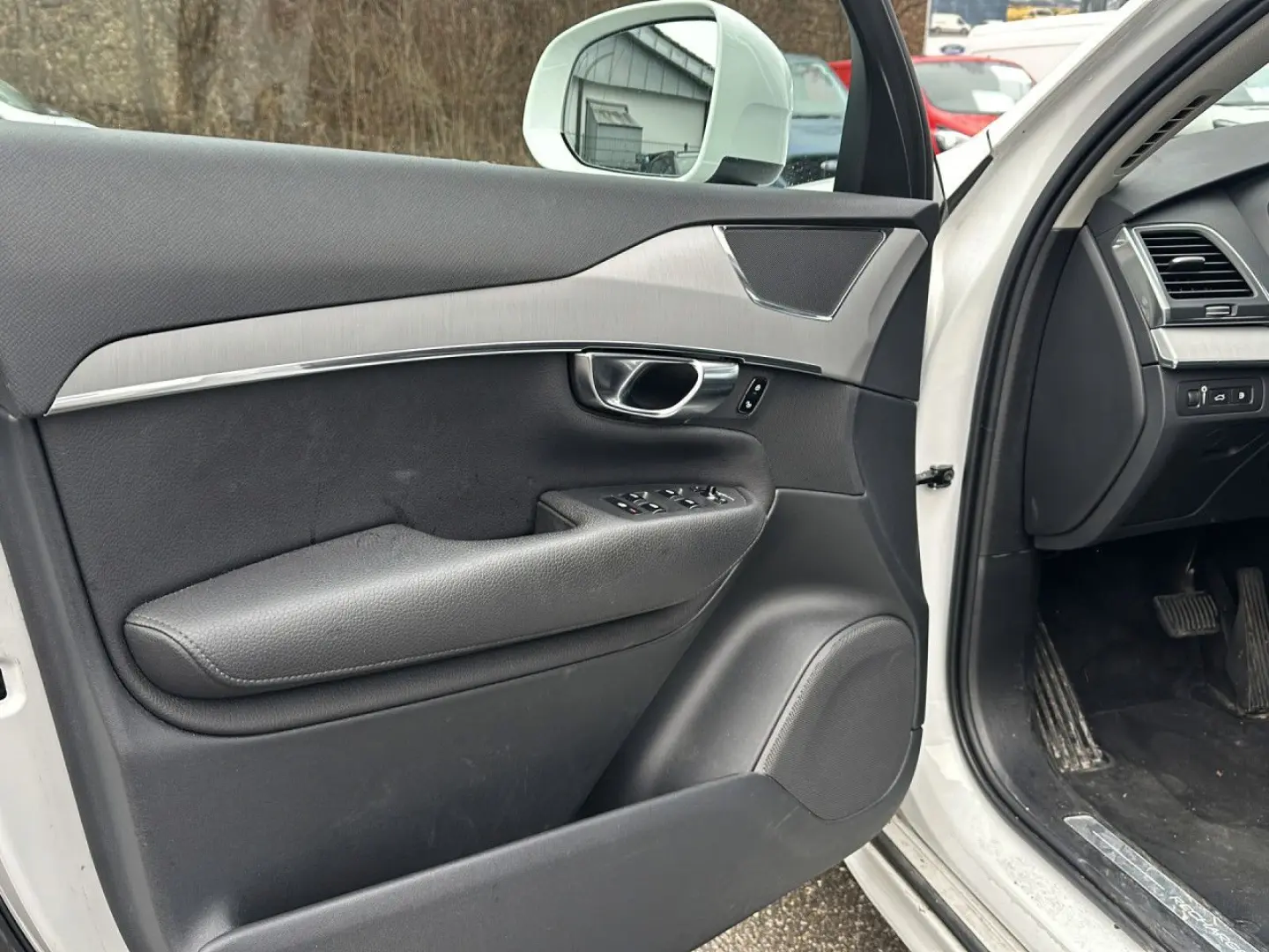 XC 90 Inscription Expression Recharge Plug-In