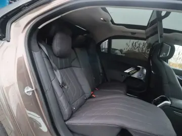 740D 4X4   M-SPORT   2-TONE   TV   LOUNGE   B&W