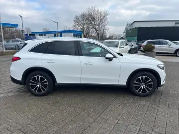 GLC 200 Avantgarde*Pano*Digital Light*AHK*360*