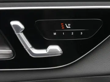 GLC 220 d 4M |AMG|NIGHT|DISTR|KEYL|NAVI|AHK|LED