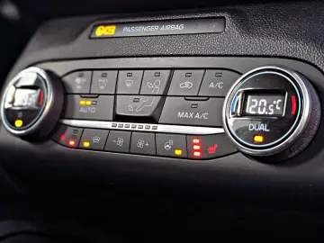 FORD Kuga 2.0 Diesel 4x4 TITANIUM