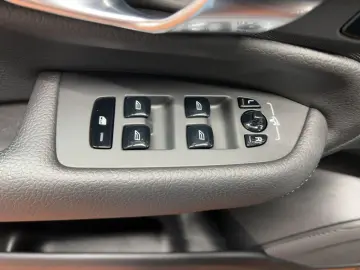 XC 90 T8 INSCRIPTION EXPRESSION AWD PLUG-IN HYBR