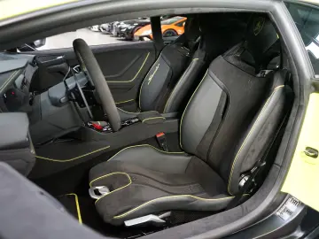 Huracán Sterrato*Ad-PERS*63*MATT*300.826€ NETTO