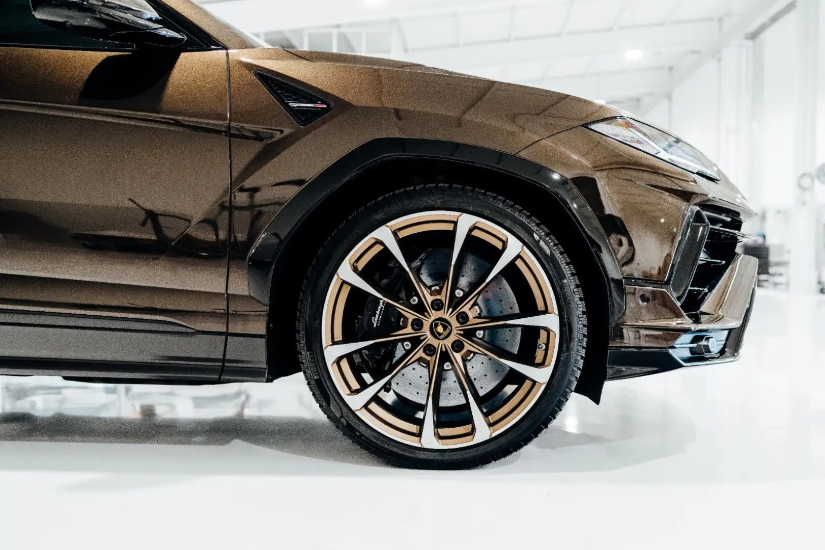 Urus S - Marrone Alcestis/B&O/Carbon/23zl/Pano