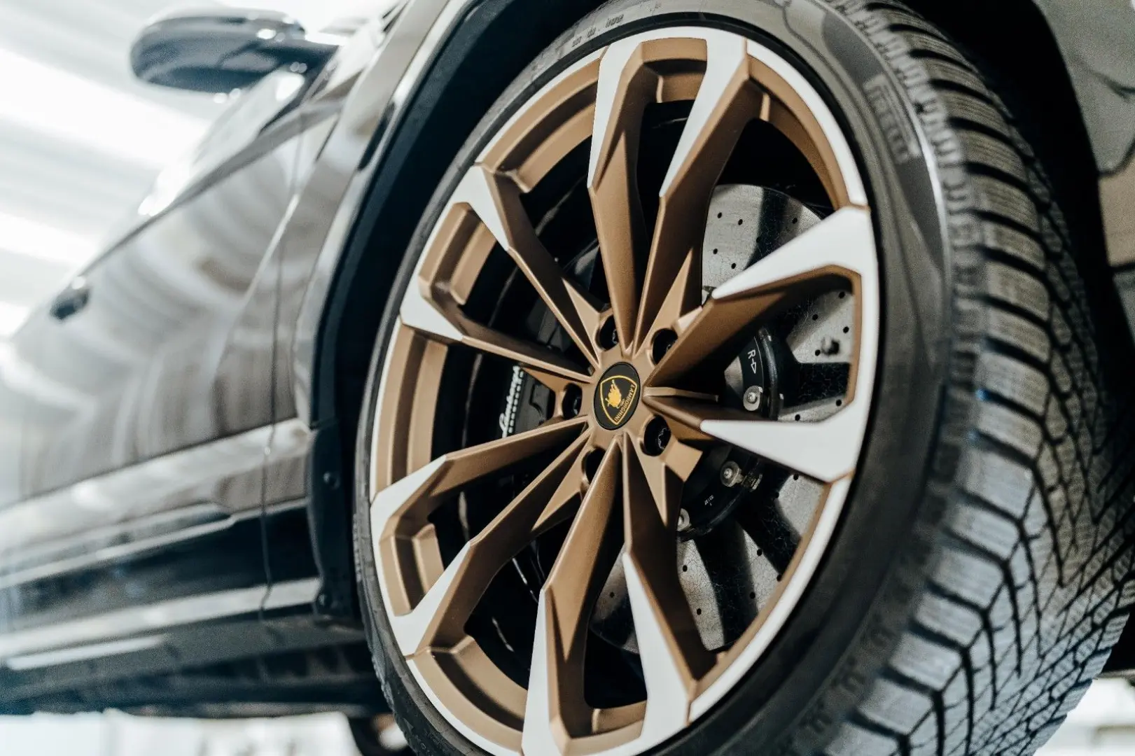 Urus S - Marrone Alcestis/B&O/Carbon/23zl/Pano