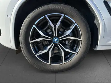 X3 xDr 30e M SPORT LivePro,AdLED,Kam,HiFi,St+Go