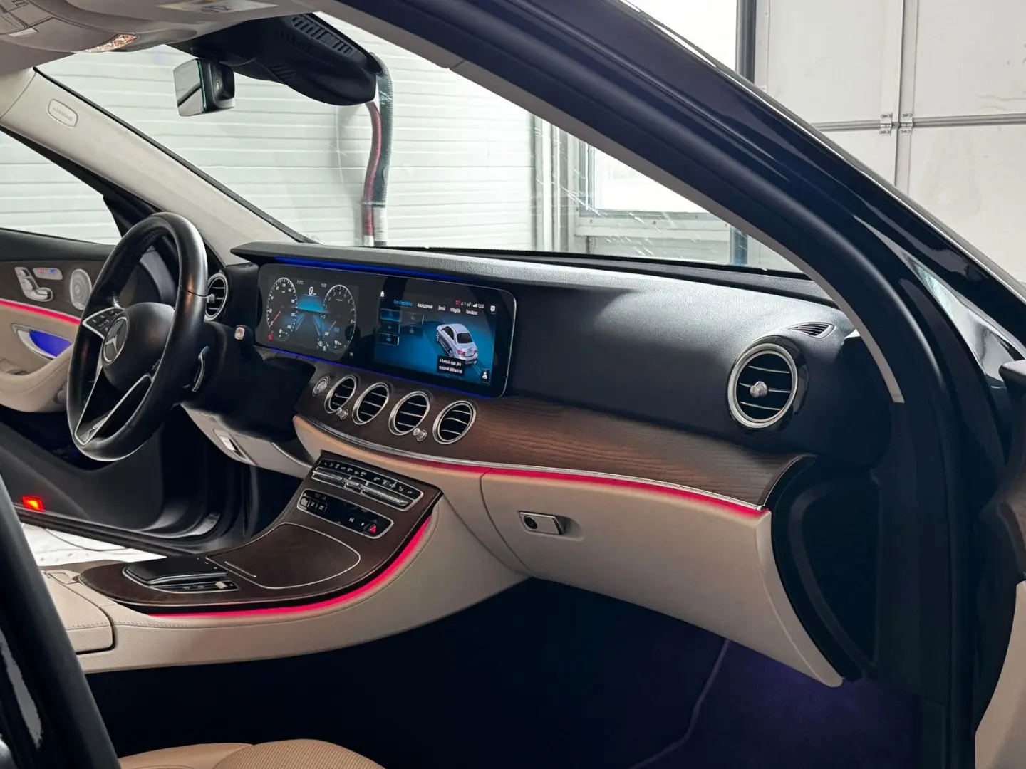 E 300 AMG,Pano,Burmester,Sitzklima,Mbux