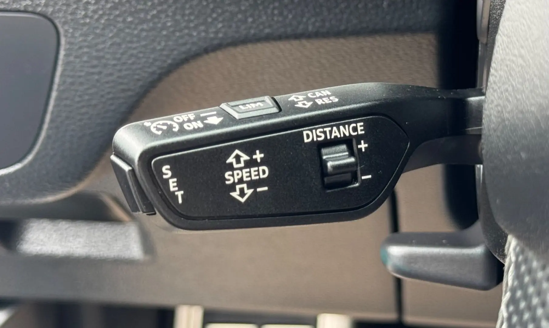 Q5 40 TDI quattro S line ACC AHK DigitalTacho
