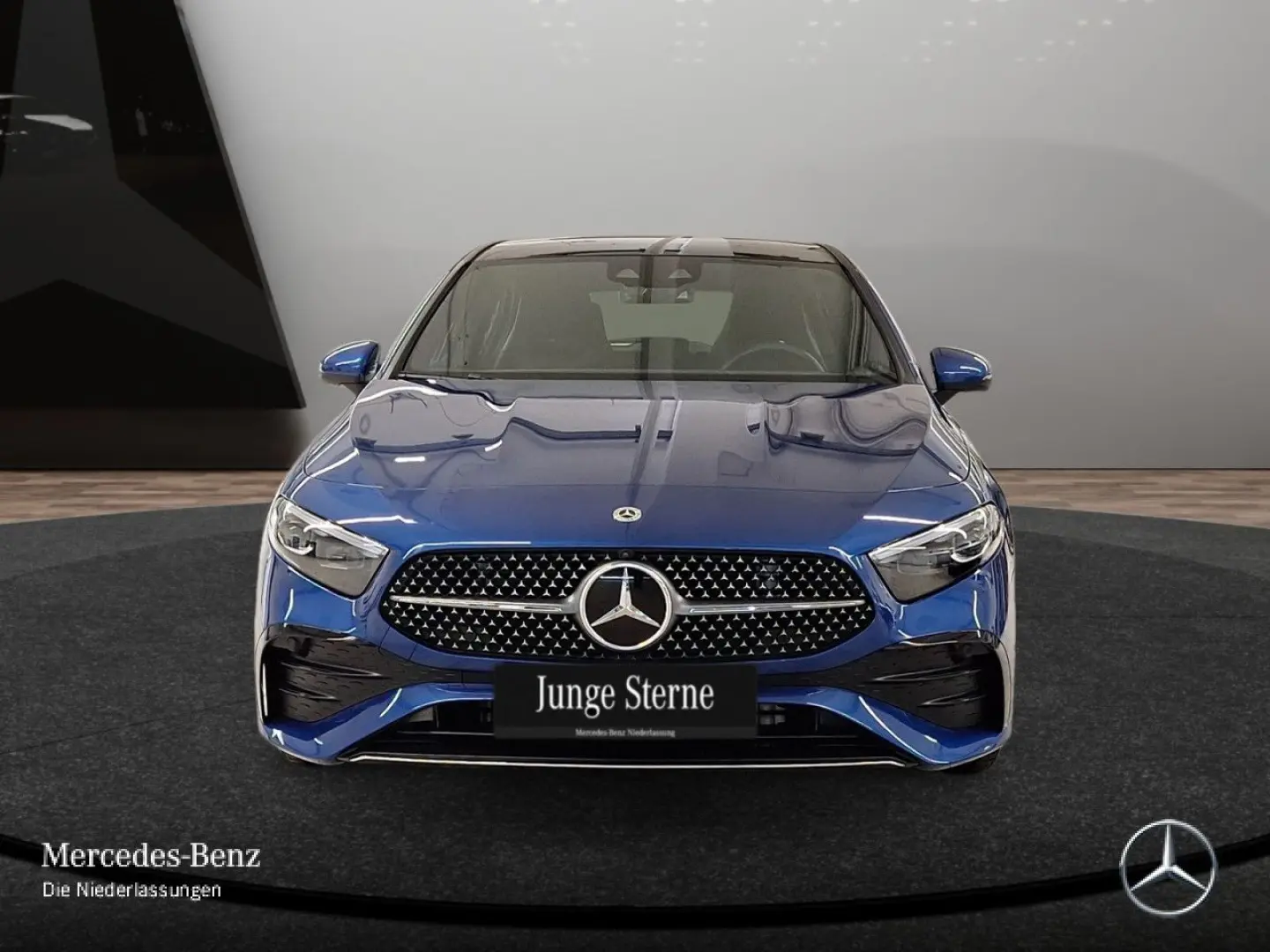 A 220 d AMG PREMIUM PLUS/Stdhzg/AHK/Pano/DISTR/