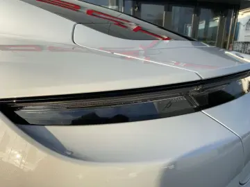 Taycan 4S |Performancebatt. + | Mission E-Rad