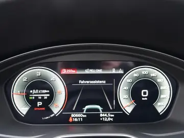 Q5 40TDI quattro S line AHK NAPPA HUD PANO KEY