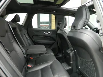 Volvo XC 60 Recharge T6 Twin Engine AWD R-Design