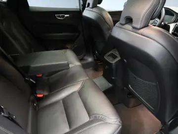 Volvo XC 60 Recharge T6 Twin Engine AWD R-Design