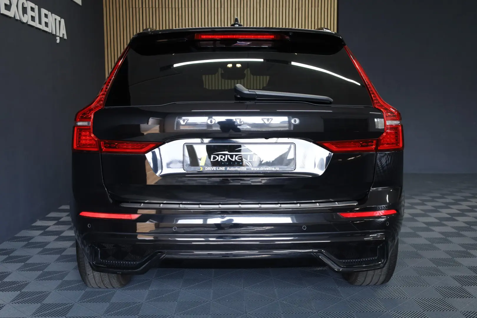 Volvo XC 60 Recharge T6 Twin Engine AWD R-Design