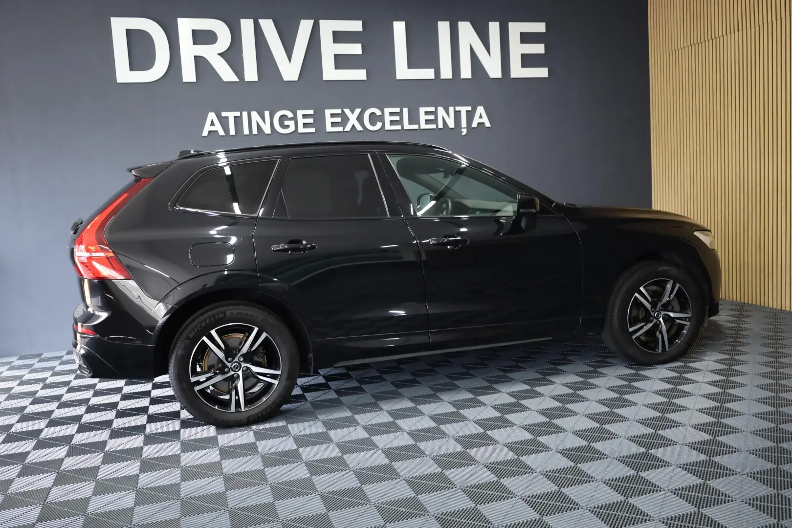 Volvo XC 60 Recharge T6 Twin Engine AWD R-Design