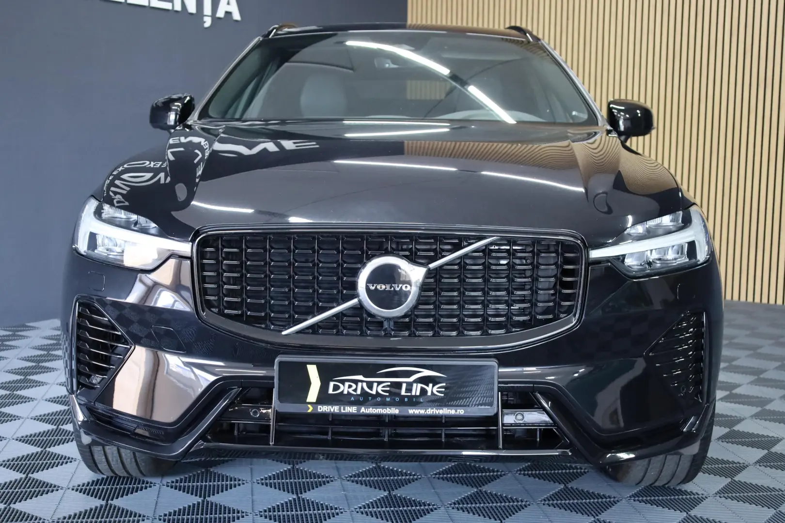 Volvo XC 60 Recharge T6 Twin Engine AWD R-Design