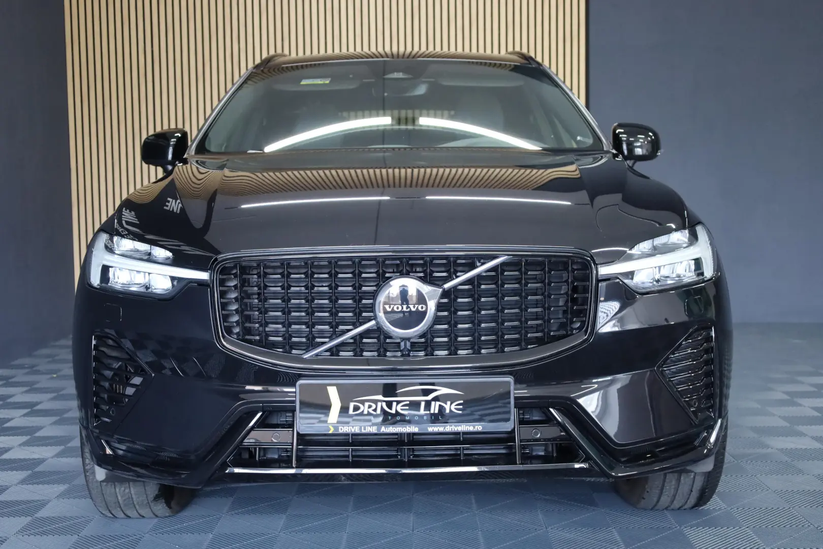 Volvo XC 60 Recharge T6 Twin Engine AWD R-Design