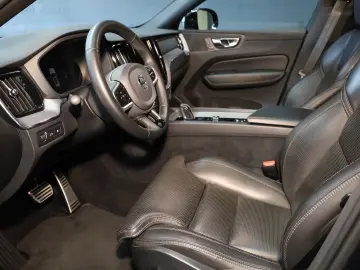 Volvo XC 60 Recharge T6 Twin Engine AWD R-Design