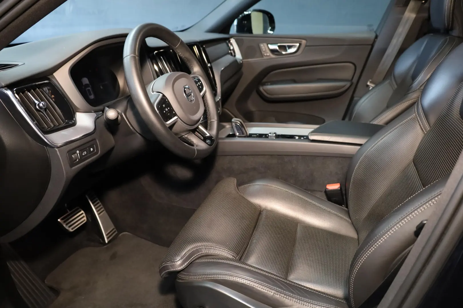 Volvo XC 60 Recharge T6 Twin Engine AWD R-Design