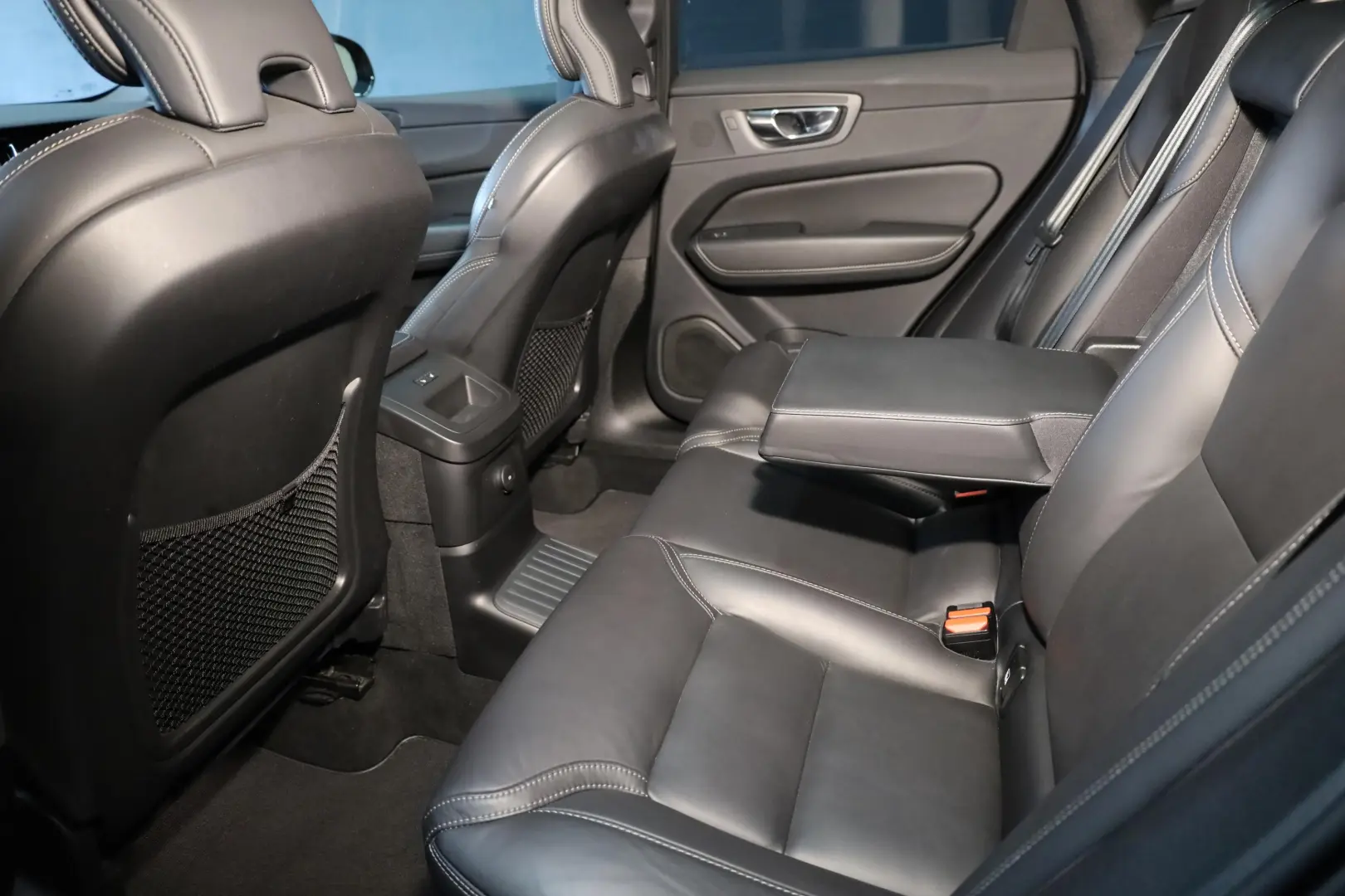 Volvo XC 60 Recharge T6 Twin Engine AWD R-Design
