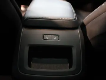 Volvo XC 60 Recharge T6 Twin Engine AWD R-Design