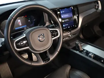 Volvo XC 60 Recharge T6 Twin Engine AWD R-Design