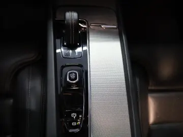 Volvo XC 60 Recharge T6 Twin Engine AWD R-Design