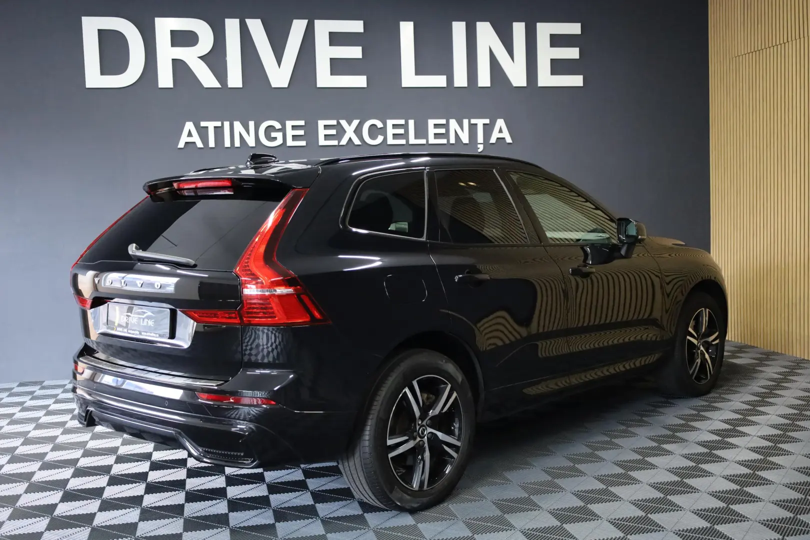 Volvo XC 60 Recharge T6 Twin Engine AWD R-Design