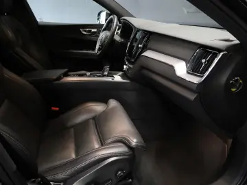 Volvo XC 60 Recharge T6 Twin Engine AWD R-Design