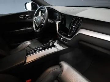Volvo XC 60 Recharge T6 Twin Engine AWD R-Design