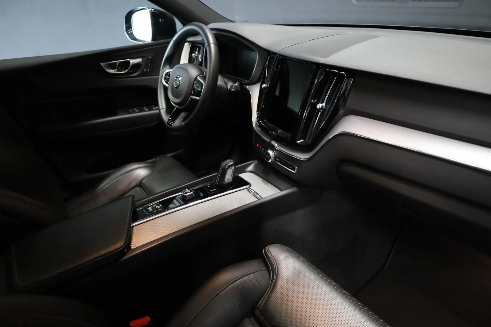 Volvo XC 60 Recharge T6 Twin Engine AWD R-Design